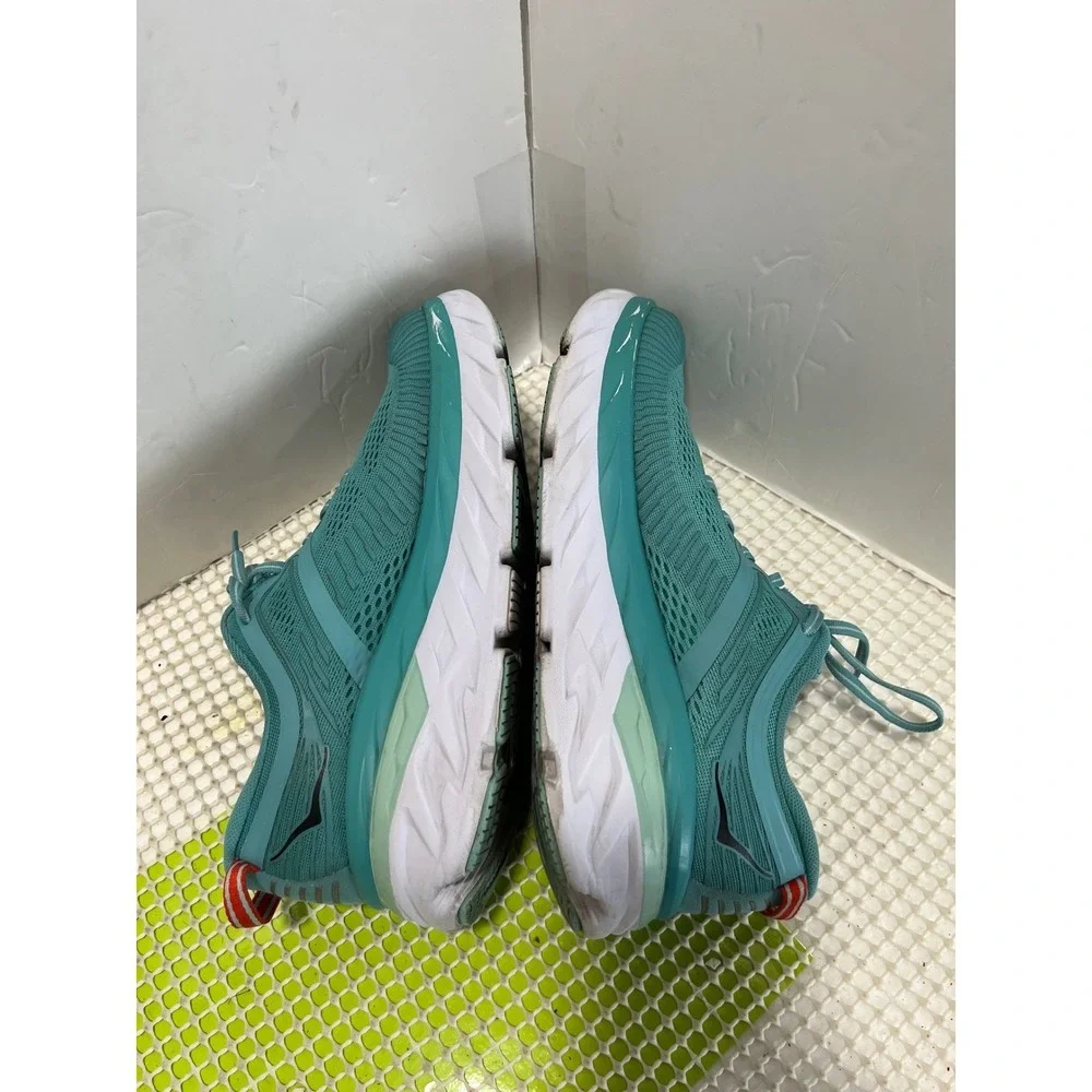 Hoka One One hoka one
